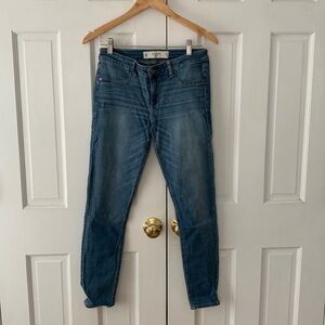 Abercrombie & Fitch Light Wash Skinny Jeans W28 L29 6R